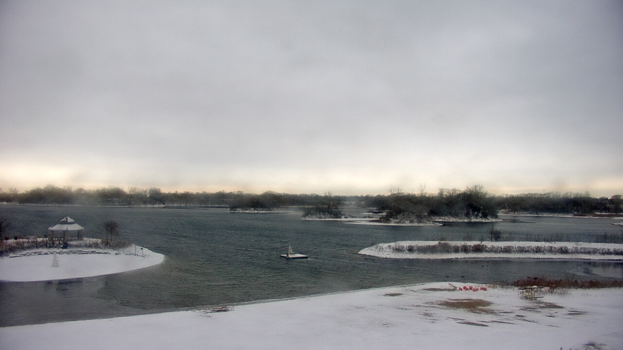 Thumbnail for current weather camera view from Three Oaks Recreation Area in Crystal Lake, Illinois