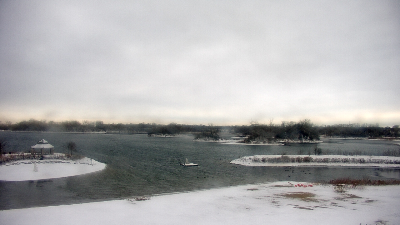 Thumbnail for current weather camera view from Three Oaks Recreation Area in Crystal Lake, Illinois