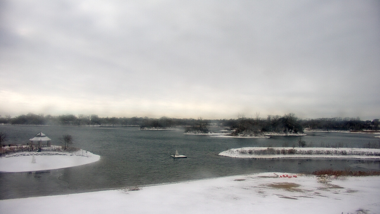 Thumbnail for current weather camera view from Three Oaks Recreation Area in Crystal Lake, Illinois