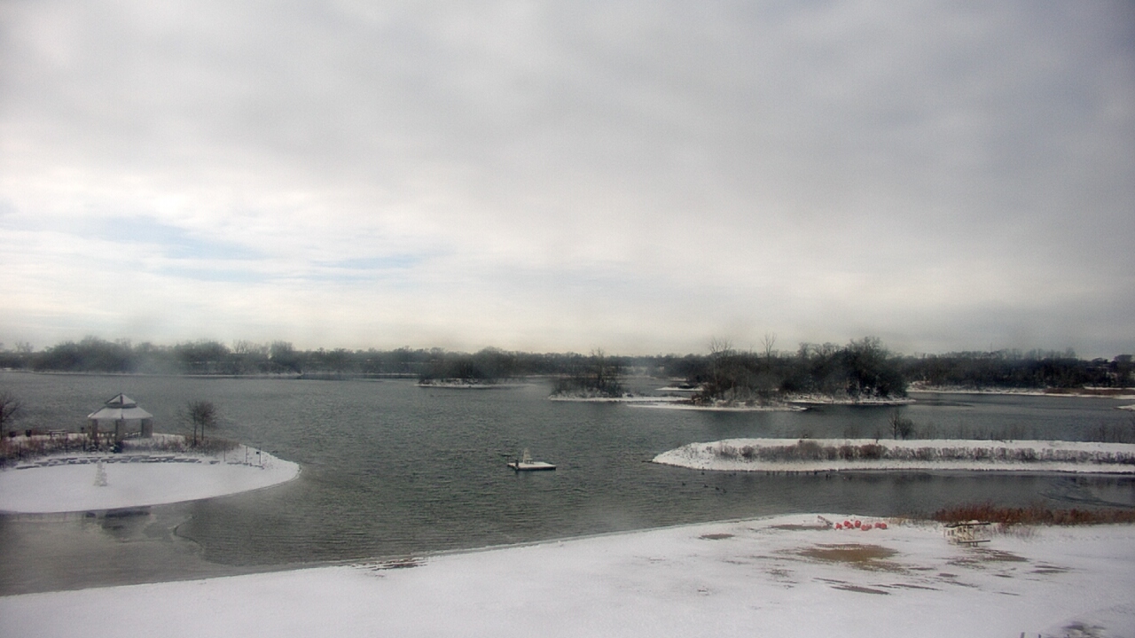 Thumbnail for current weather camera view from Three Oaks Recreation Area in Crystal Lake, Illinois