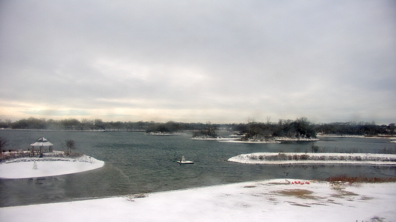 Thumbnail for current weather camera view from Three Oaks Recreation Area in Crystal Lake, Illinois