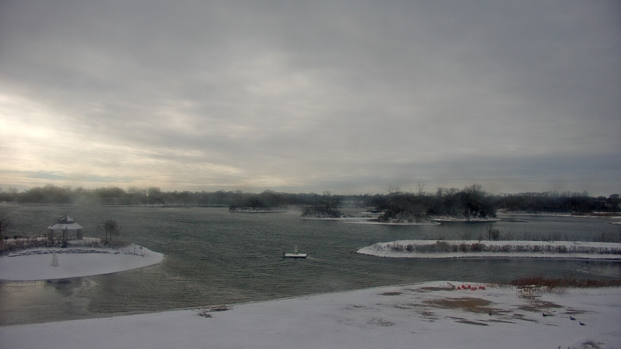 Thumbnail for current weather camera view from Three Oaks Recreation Area in Crystal Lake, Illinois