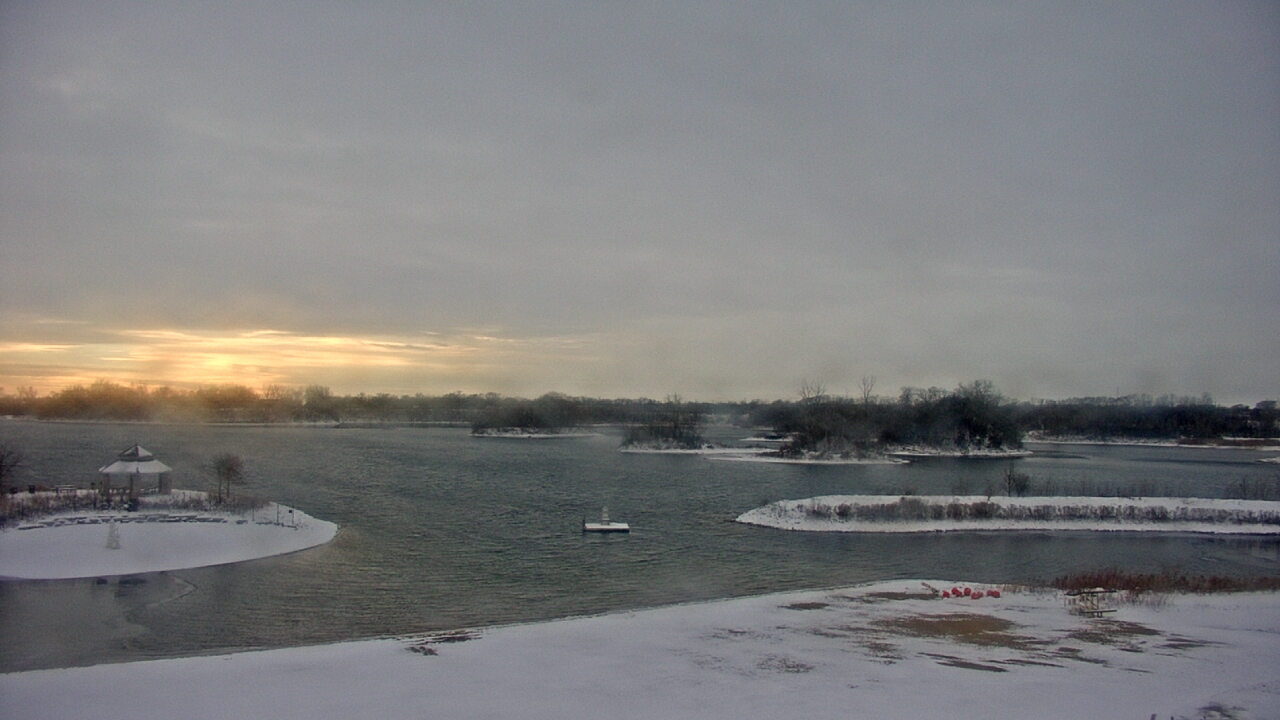 Thumbnail for current weather camera view from Three Oaks Recreation Area in Crystal Lake, Illinois