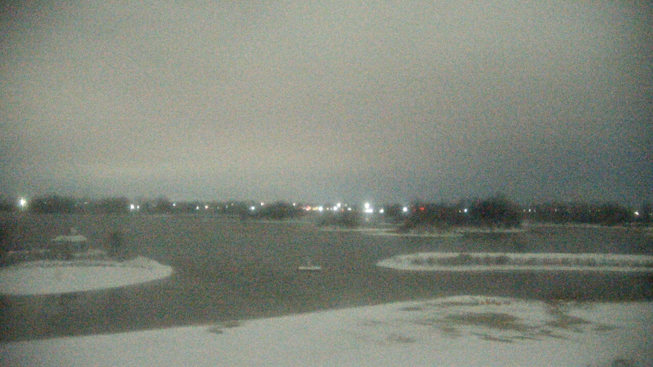 Thumbnail for current weather camera view from Three Oaks Recreation Area in Crystal Lake, Illinois