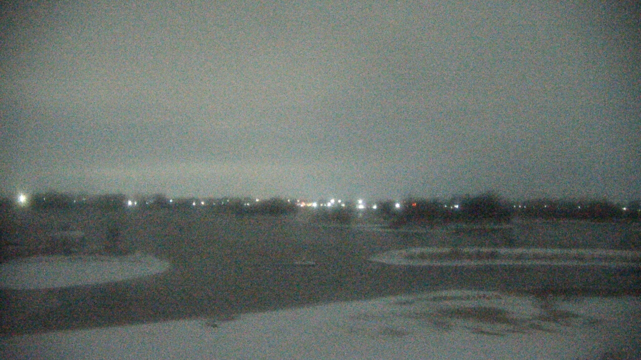 Thumbnail for current weather camera view from Three Oaks Recreation Area in Crystal Lake, Illinois