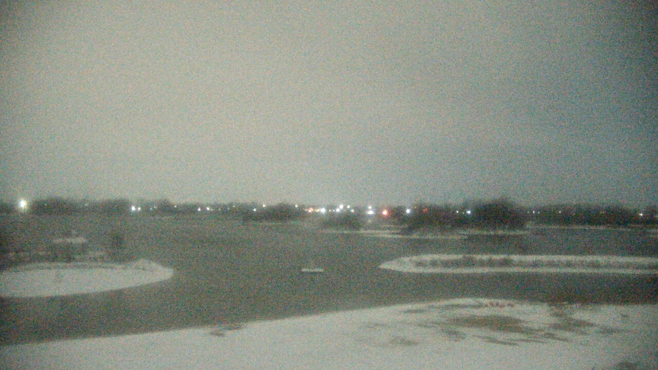 Thumbnail for current weather camera view from Three Oaks Recreation Area in Crystal Lake, Illinois