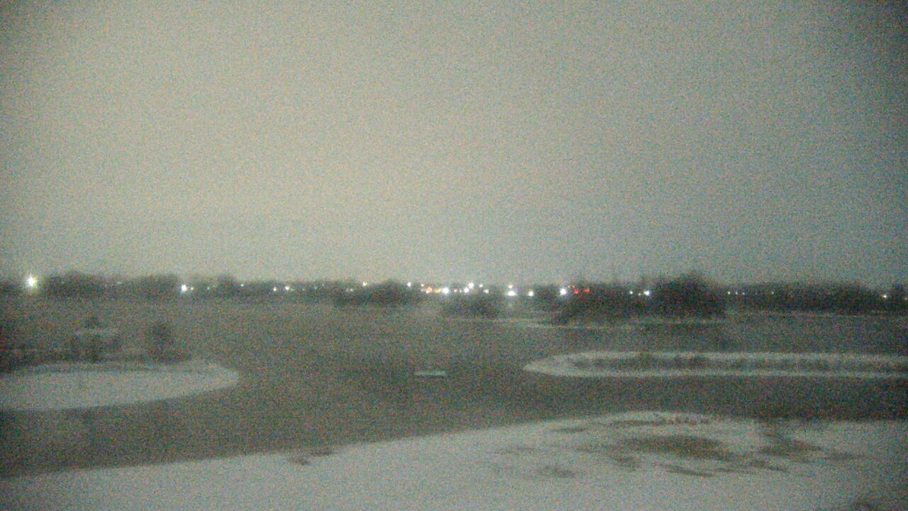Thumbnail for current weather camera view from Three Oaks Recreation Area in Crystal Lake, Illinois