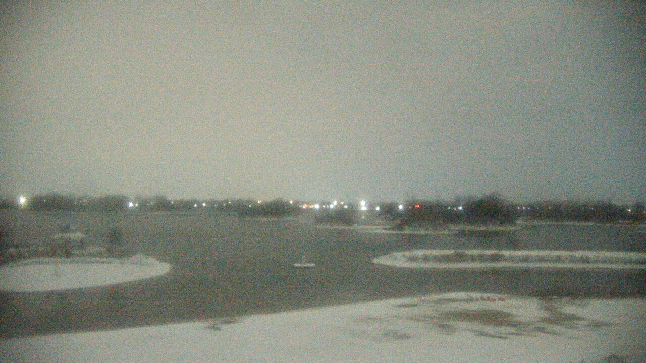 Thumbnail for current weather camera view from Three Oaks Recreation Area in Crystal Lake, Illinois