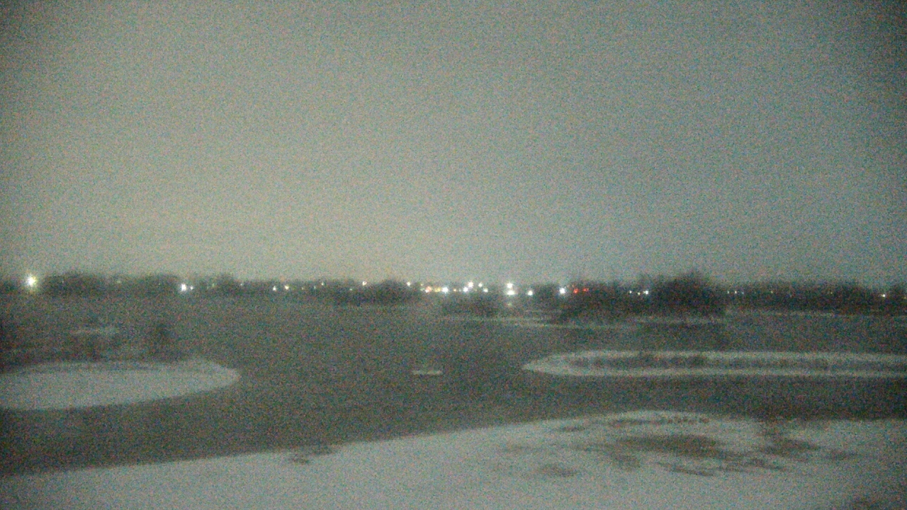 Thumbnail for current weather camera view from Three Oaks Recreation Area in Crystal Lake, Illinois