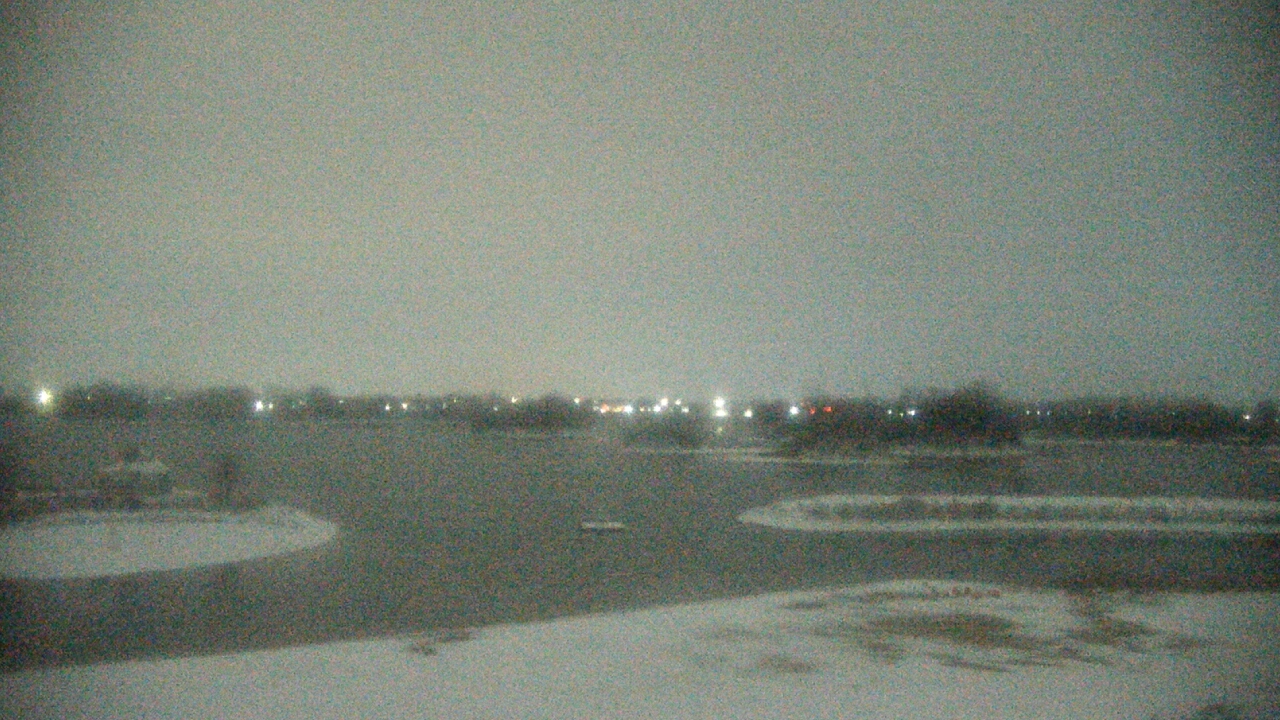 Thumbnail for current weather camera view from Three Oaks Recreation Area in Crystal Lake, Illinois