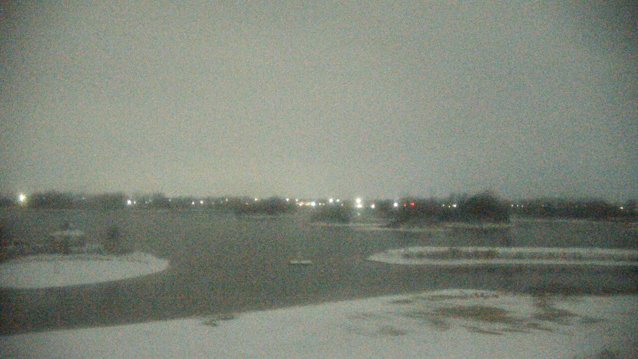 Thumbnail for current weather camera view from Three Oaks Recreation Area in Crystal Lake, Illinois