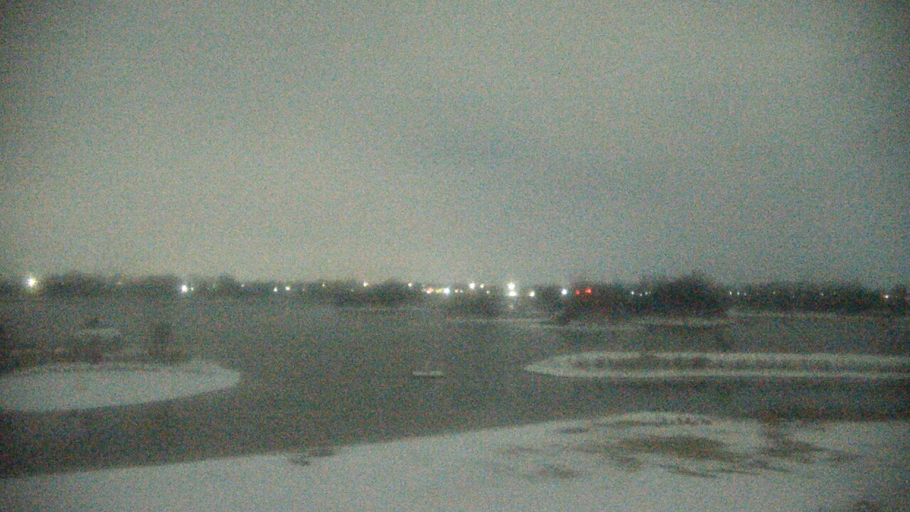 Thumbnail for current weather camera view from Three Oaks Recreation Area in Crystal Lake, Illinois