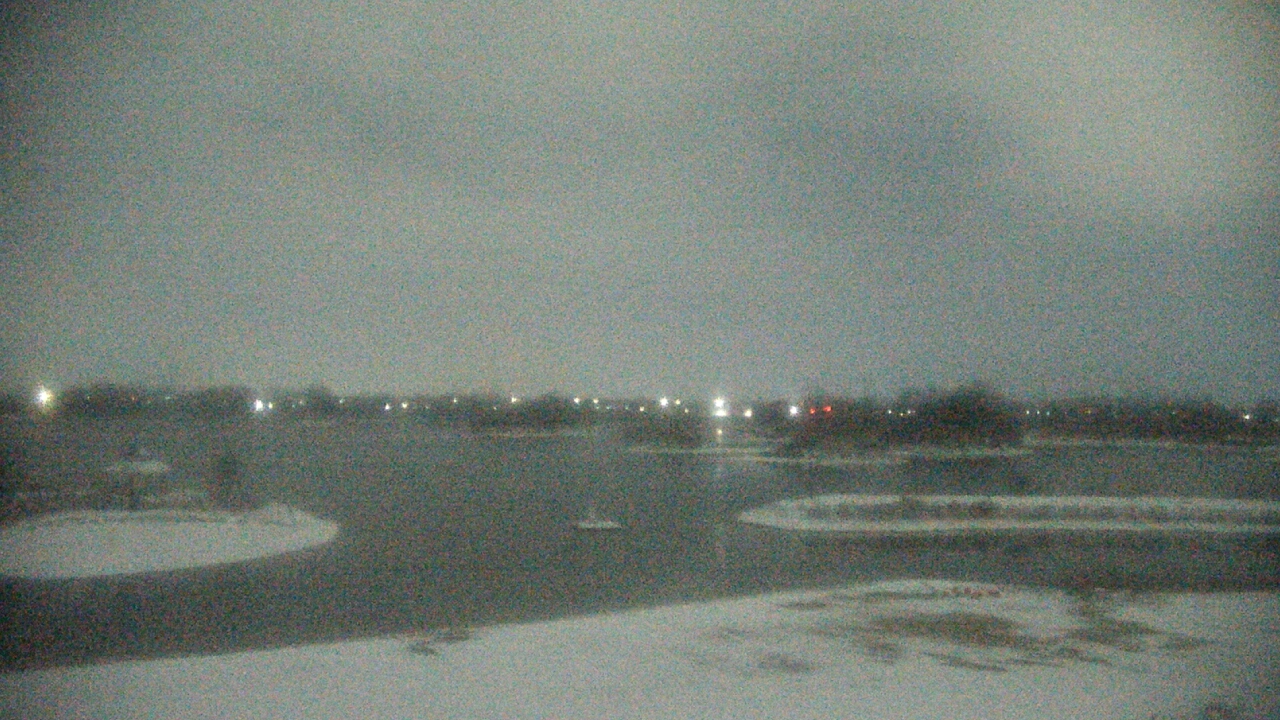 Thumbnail for current weather camera view from Three Oaks Recreation Area in Crystal Lake, Illinois