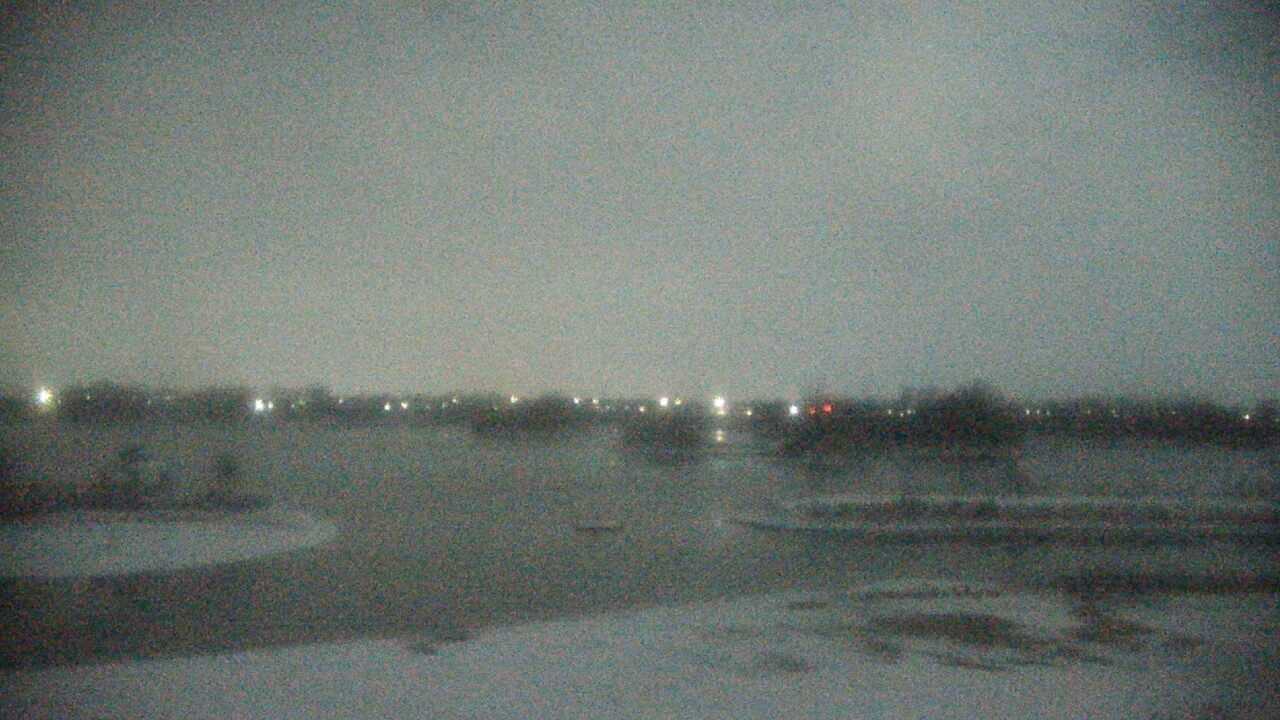 Thumbnail for current weather camera view from Three Oaks Recreation Area in Crystal Lake, Illinois