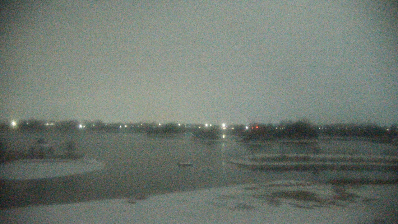 Thumbnail for current weather camera view from Three Oaks Recreation Area in Crystal Lake, Illinois