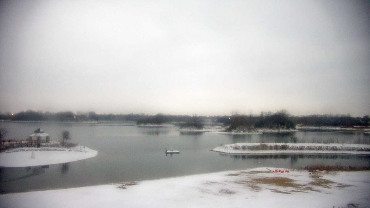 Thumbnail for current weather camera view from Three Oaks Recreation Area in Crystal Lake, Illinois