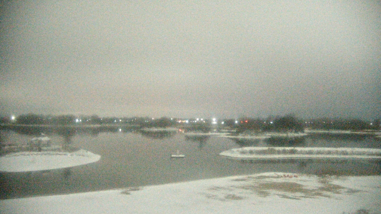 Thumbnail for current weather camera view from Three Oaks Recreation Area in Crystal Lake, Illinois