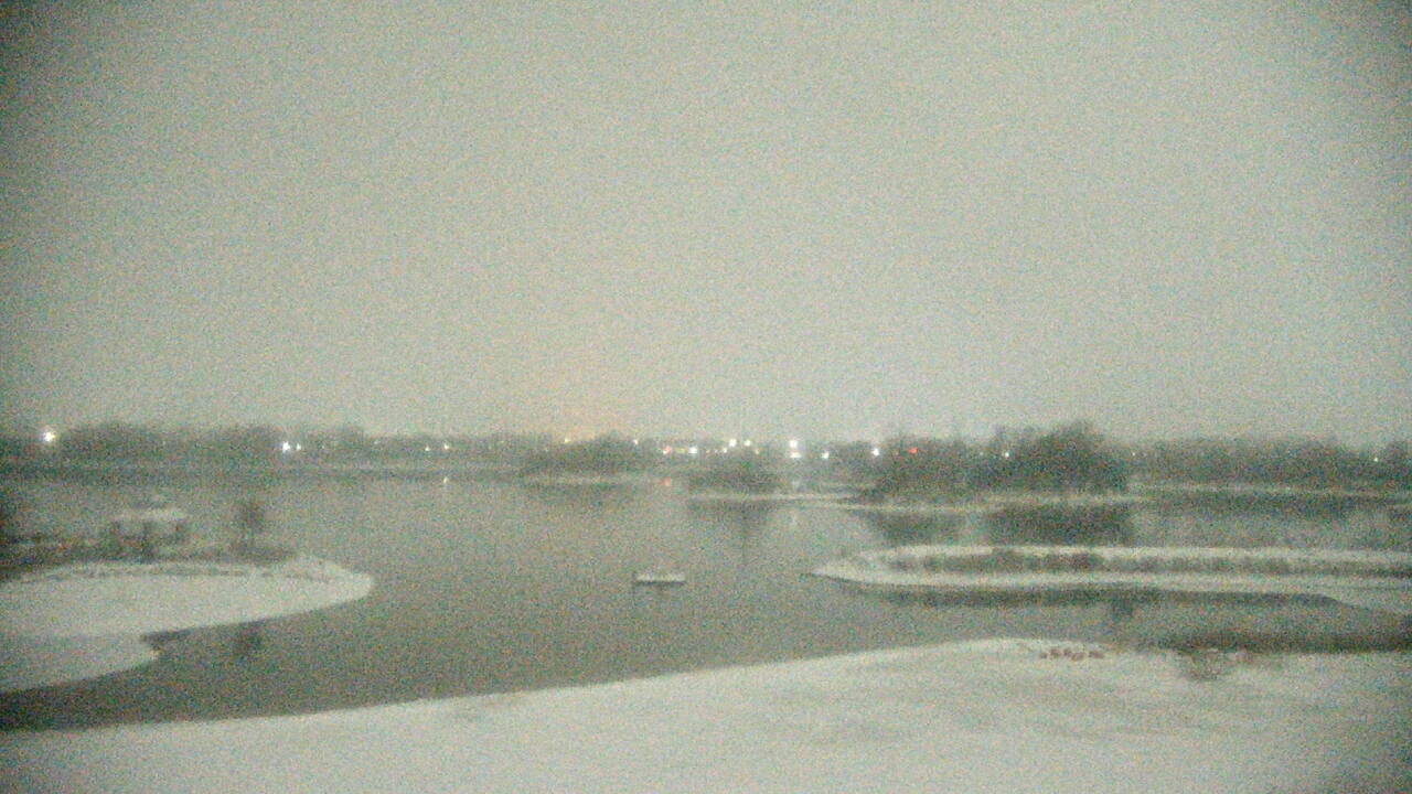 Thumbnail for current weather camera view from Three Oaks Recreation Area in Crystal Lake, Illinois