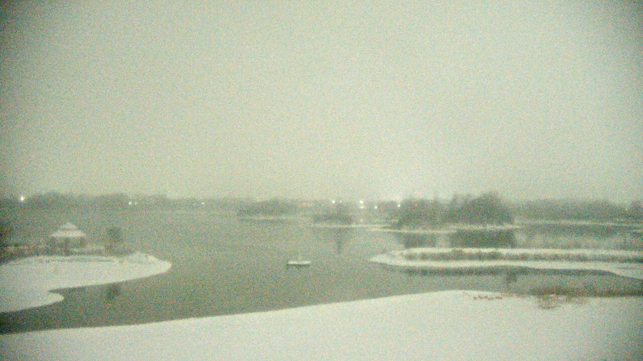 Thumbnail for current weather camera view from Three Oaks Recreation Area in Crystal Lake, Illinois