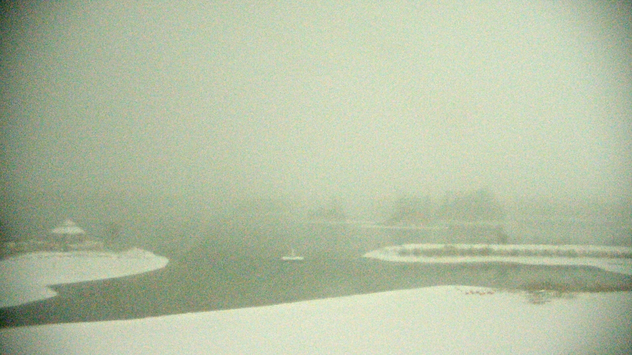 Thumbnail for current weather camera view from Three Oaks Recreation Area in Crystal Lake, Illinois