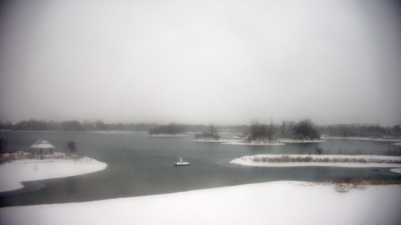Thumbnail for current weather camera view from Three Oaks Recreation Area in Crystal Lake, Illinois
