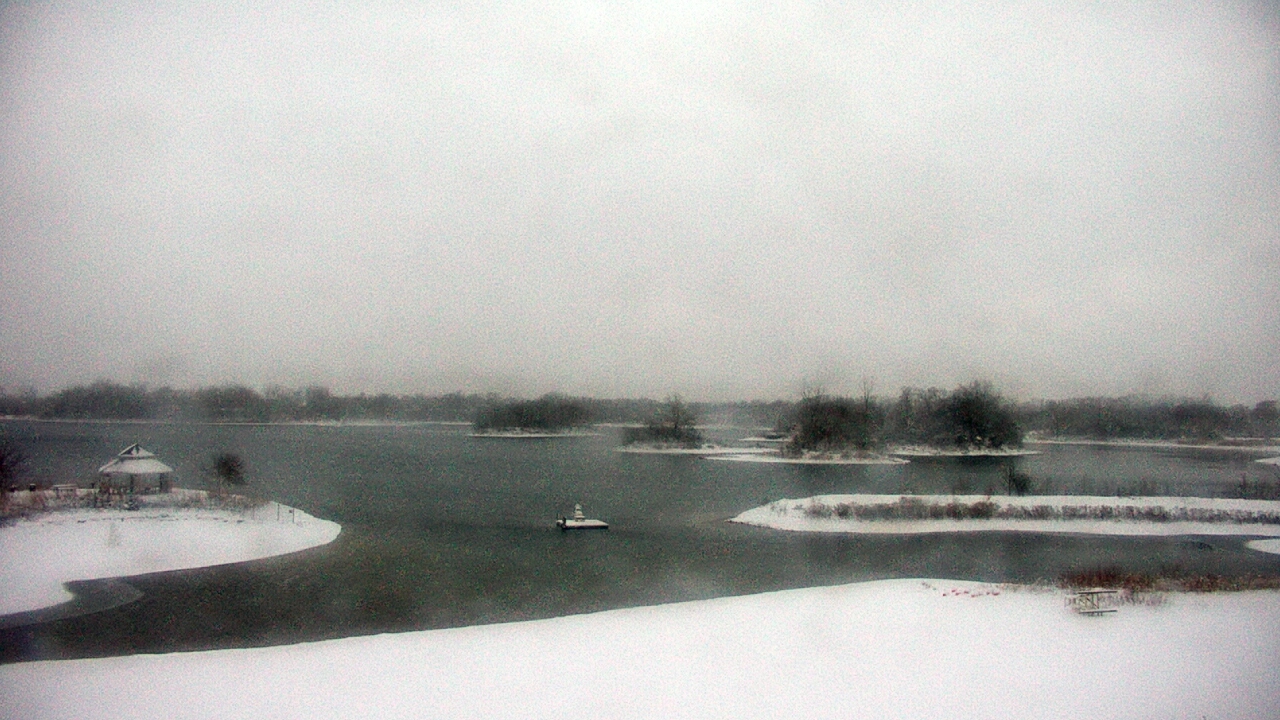 Thumbnail for current weather camera view from Three Oaks Recreation Area in Crystal Lake, Illinois