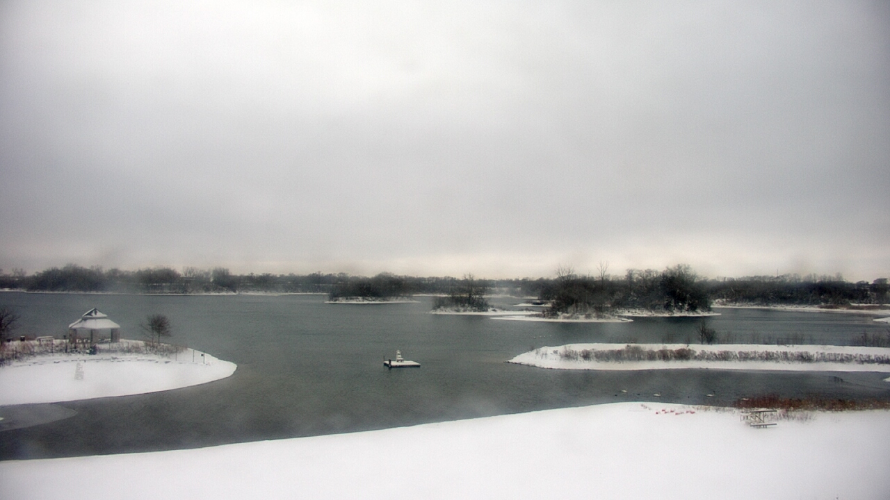 Thumbnail for current weather camera view from Three Oaks Recreation Area in Crystal Lake, Illinois