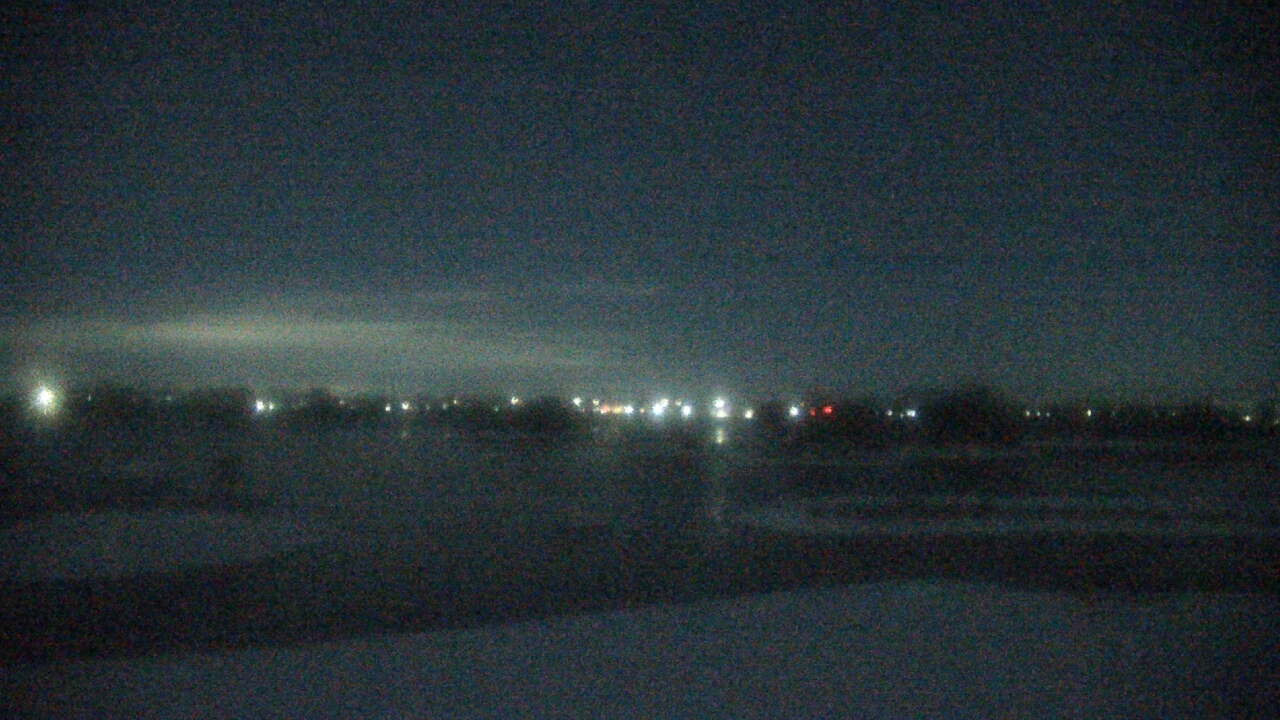 Thumbnail for current weather camera view from Three Oaks Recreation Area in Crystal Lake, Illinois