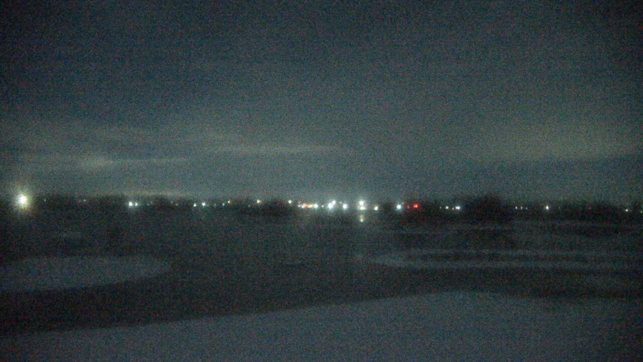 Thumbnail for current weather camera view from Three Oaks Recreation Area in Crystal Lake, Illinois