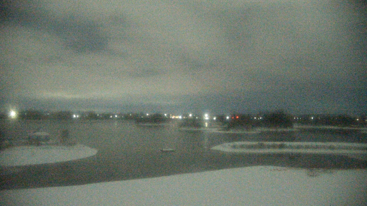 Thumbnail for current weather camera view from Three Oaks Recreation Area in Crystal Lake, Illinois