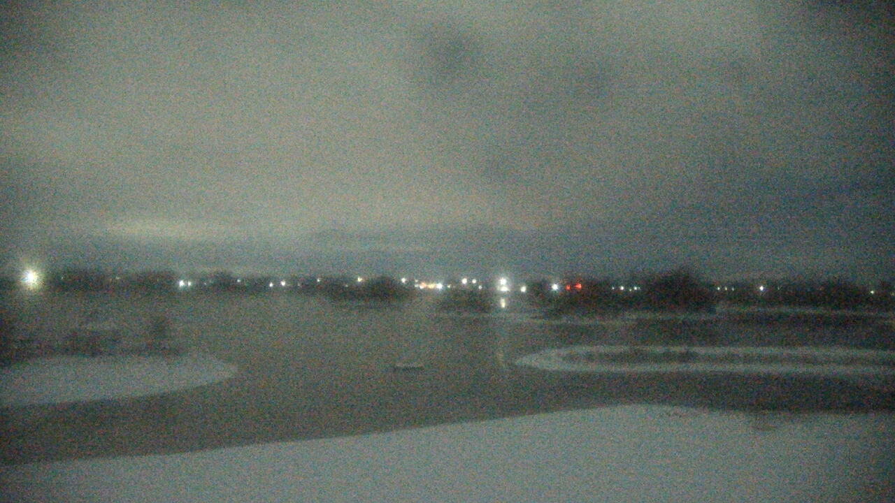 Thumbnail for current weather camera view from Three Oaks Recreation Area in Crystal Lake, Illinois