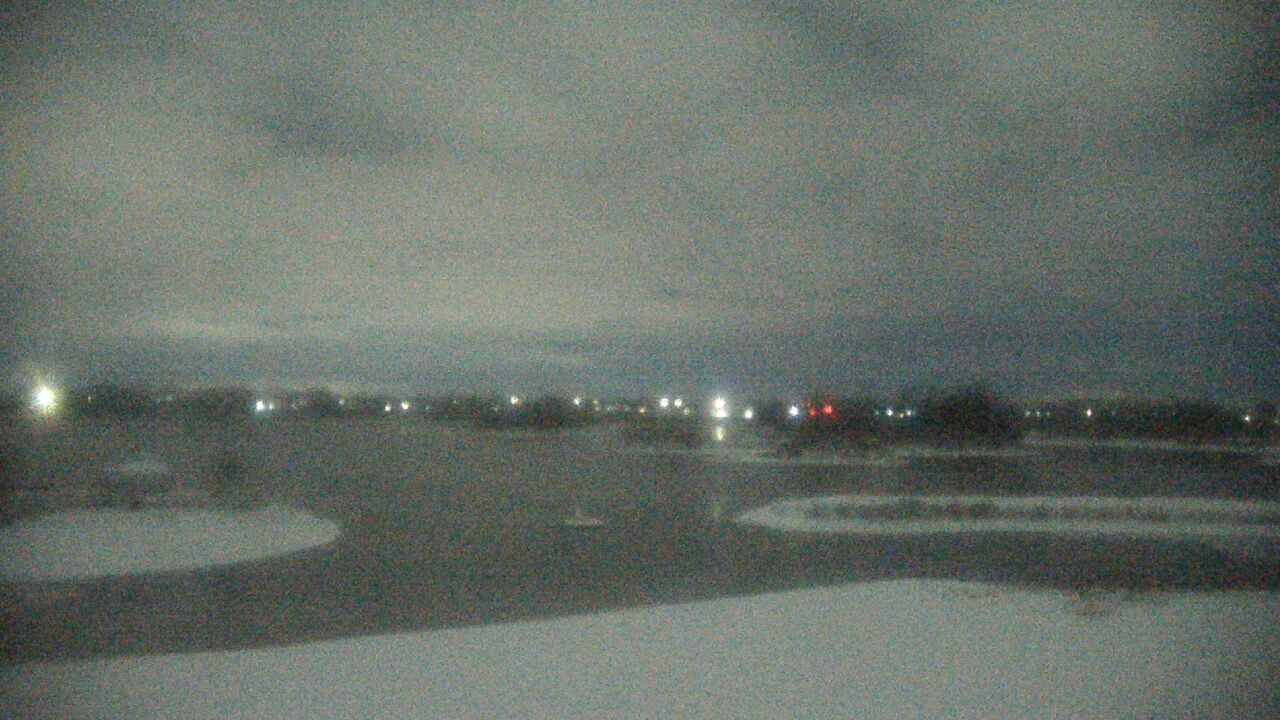 Thumbnail for current weather camera view from Three Oaks Recreation Area in Crystal Lake, Illinois