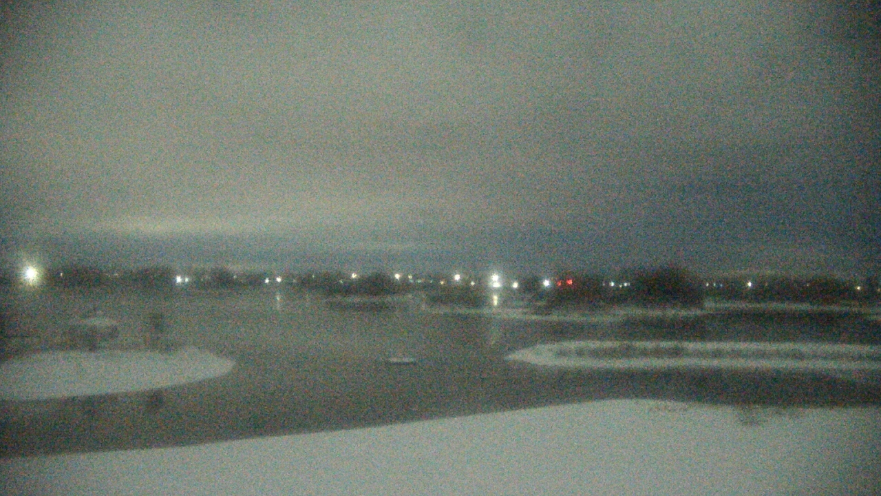 Thumbnail for current weather camera view from Three Oaks Recreation Area in Crystal Lake, Illinois