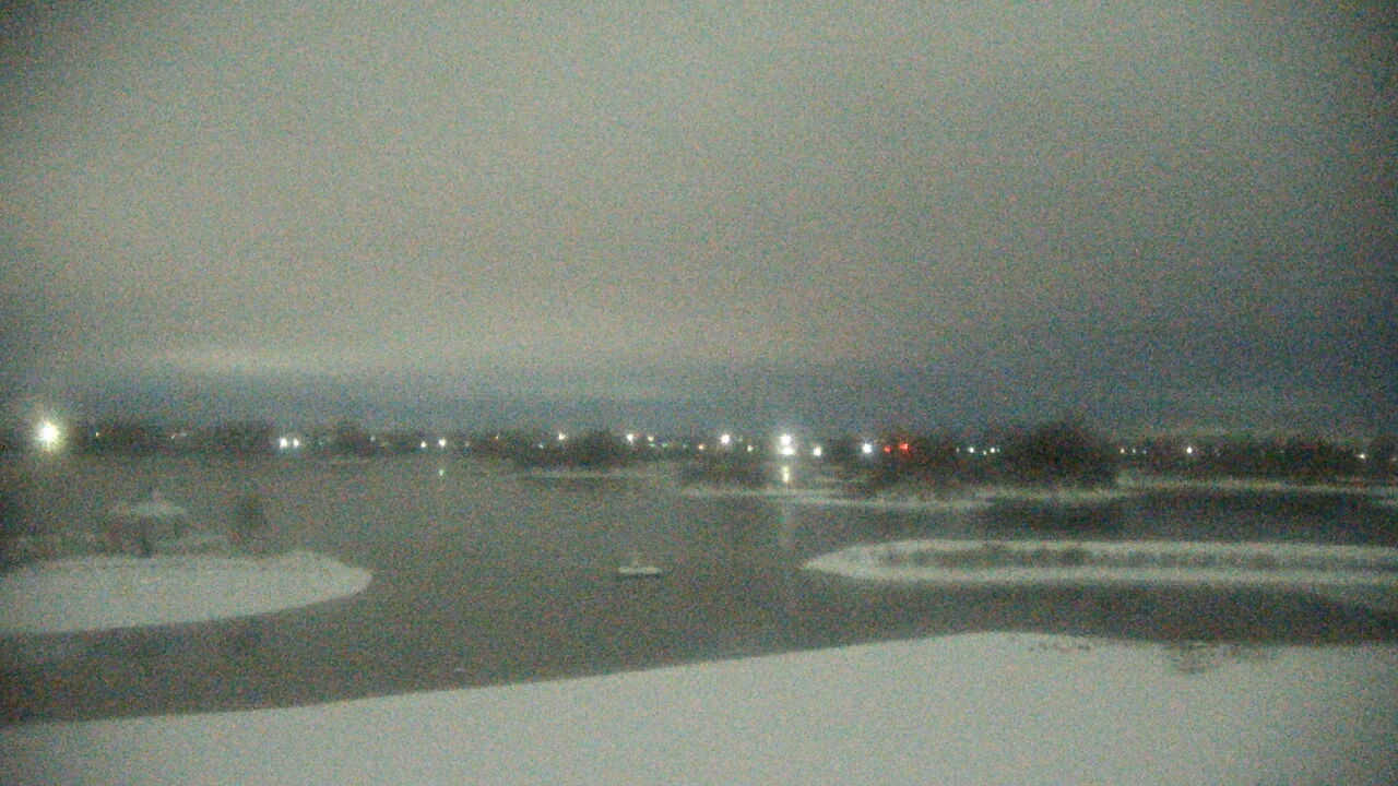 Thumbnail for current weather camera view from Three Oaks Recreation Area in Crystal Lake, Illinois