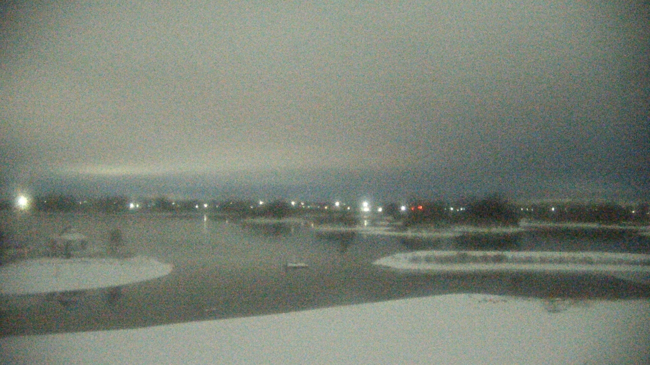 Thumbnail for current weather camera view from Three Oaks Recreation Area in Crystal Lake, Illinois