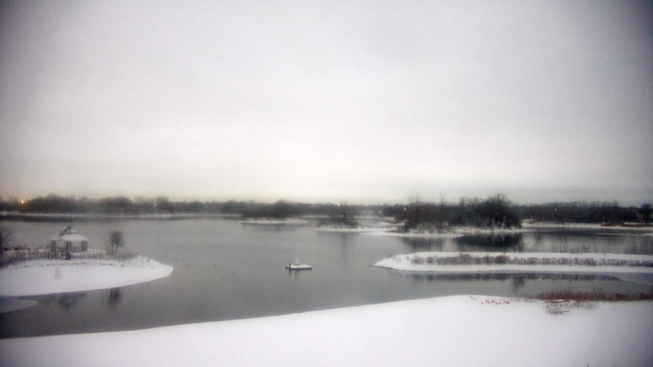 Thumbnail for current weather camera view from Three Oaks Recreation Area in Crystal Lake, Illinois