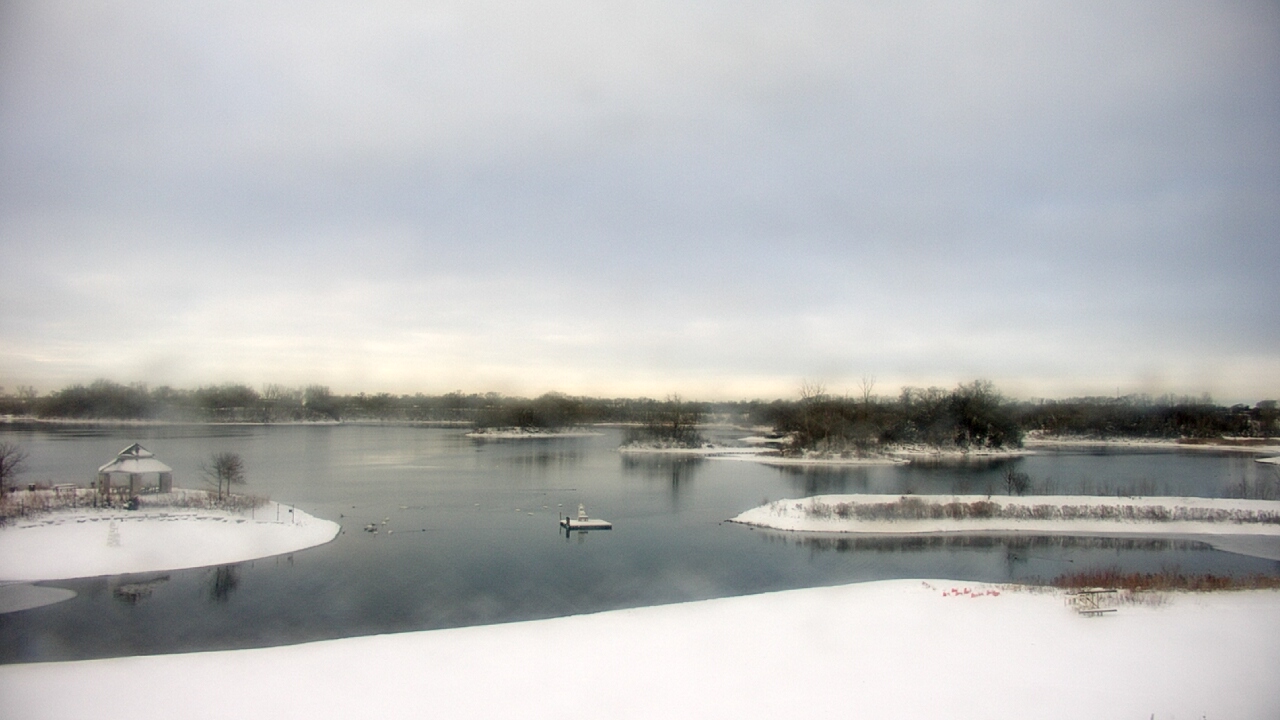 Thumbnail for current weather camera view from Three Oaks Recreation Area in Crystal Lake, Illinois