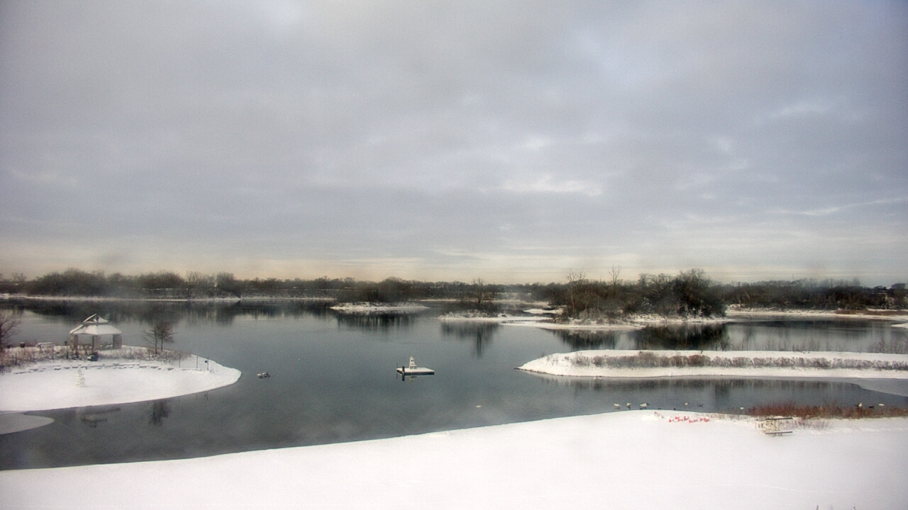 Thumbnail for current weather camera view from Three Oaks Recreation Area in Crystal Lake, Illinois
