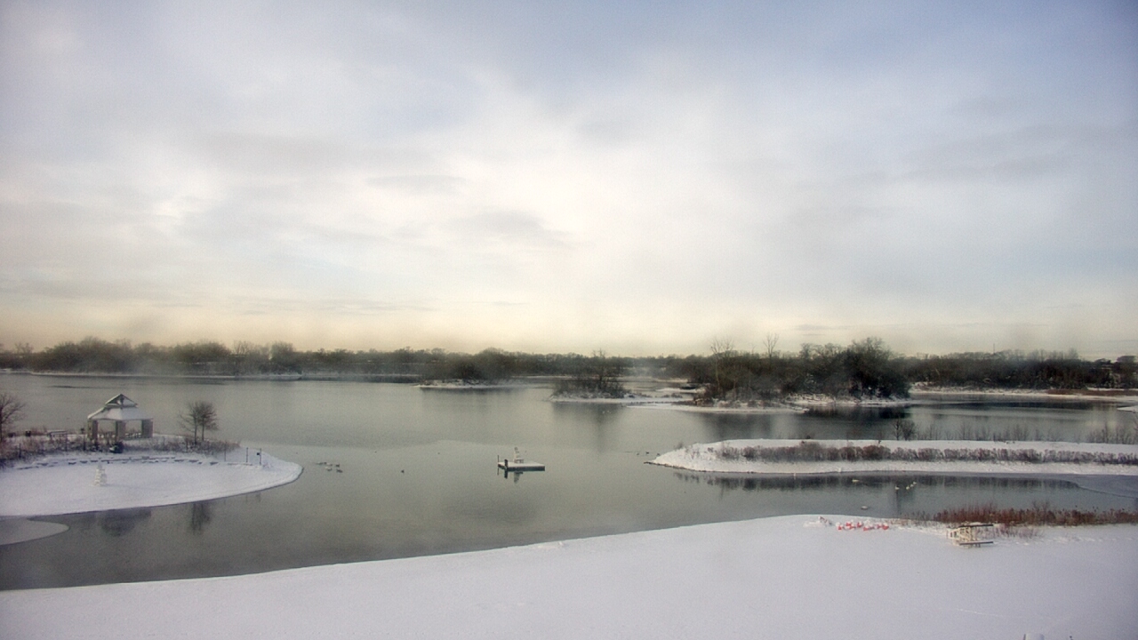 Thumbnail for current weather camera view from Three Oaks Recreation Area in Crystal Lake, Illinois