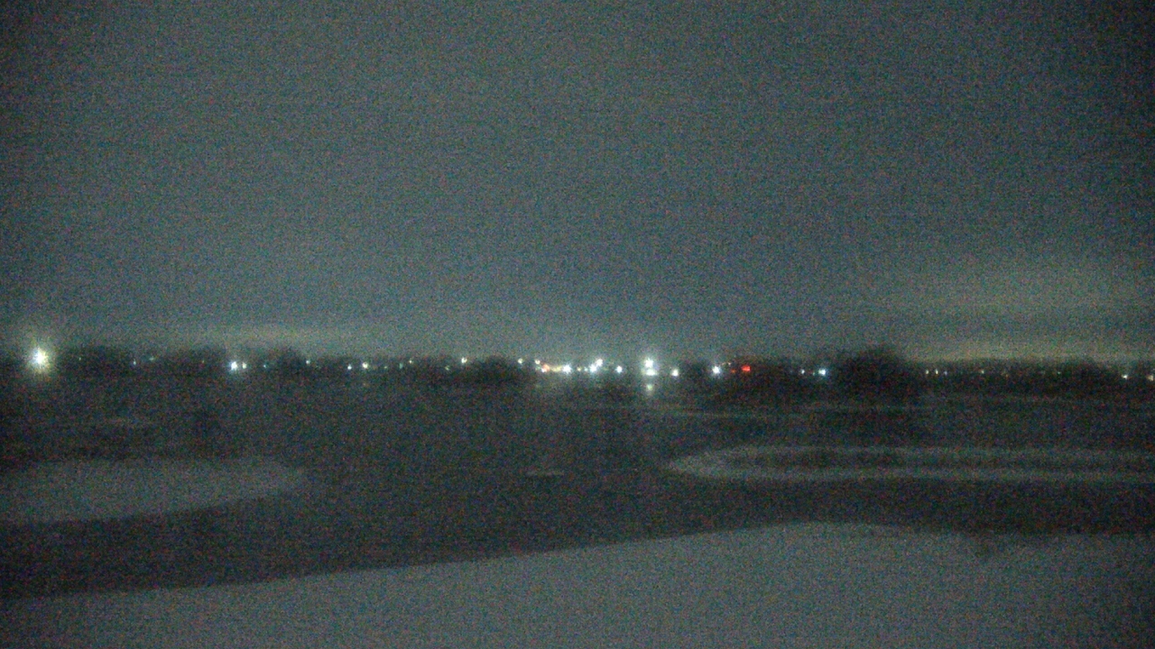 Thumbnail for current weather camera view from Three Oaks Recreation Area in Crystal Lake, Illinois