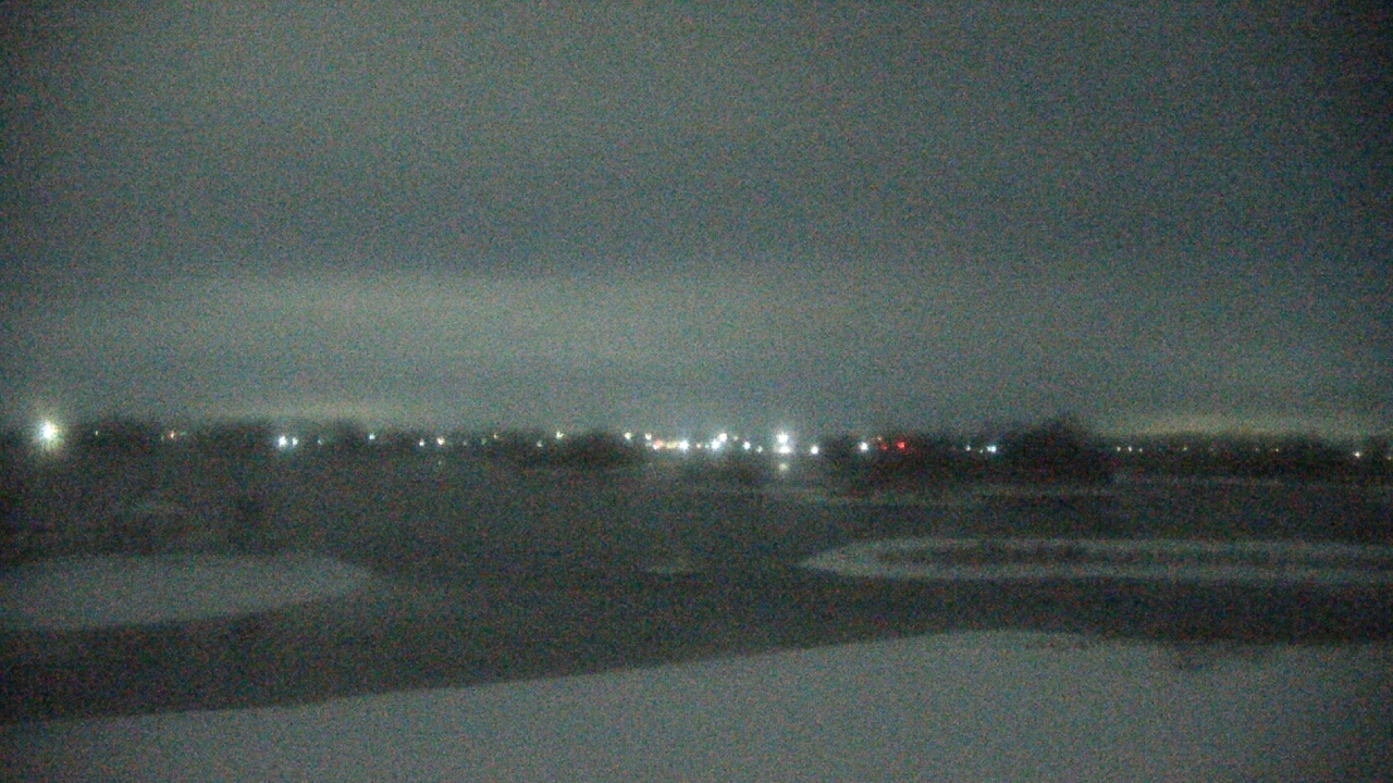 Thumbnail for current weather camera view from Three Oaks Recreation Area in Crystal Lake, Illinois