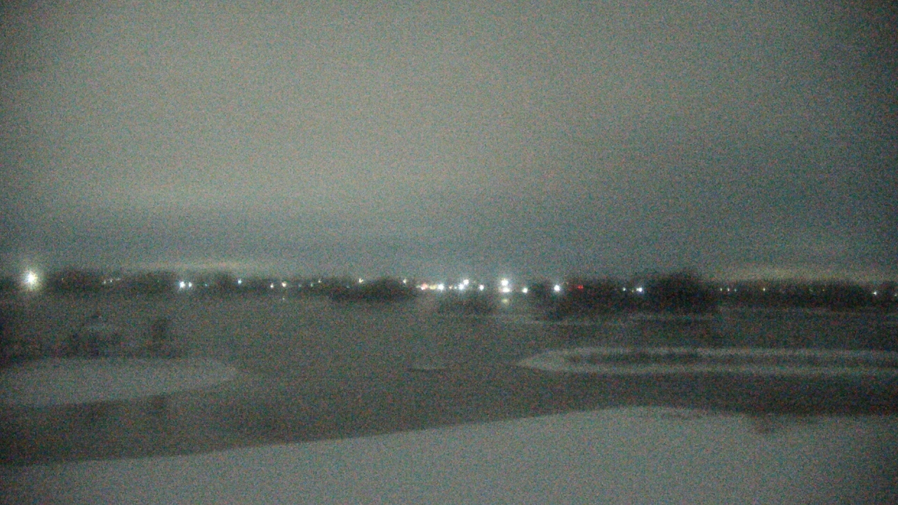 Thumbnail for current weather camera view from Three Oaks Recreation Area in Crystal Lake, Illinois