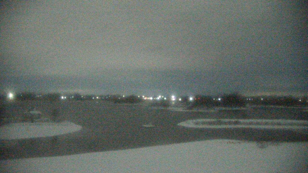 Thumbnail for current weather camera view from Three Oaks Recreation Area in Crystal Lake, Illinois