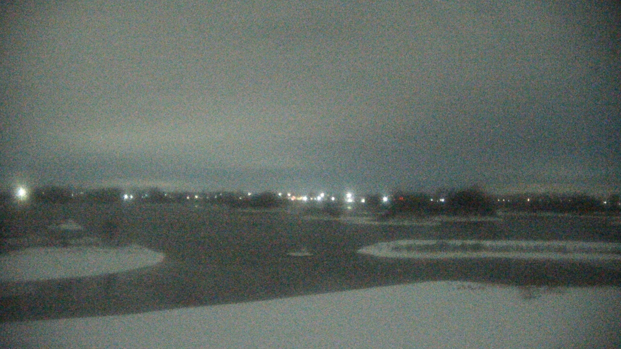 Thumbnail for current weather camera view from Three Oaks Recreation Area in Crystal Lake, Illinois