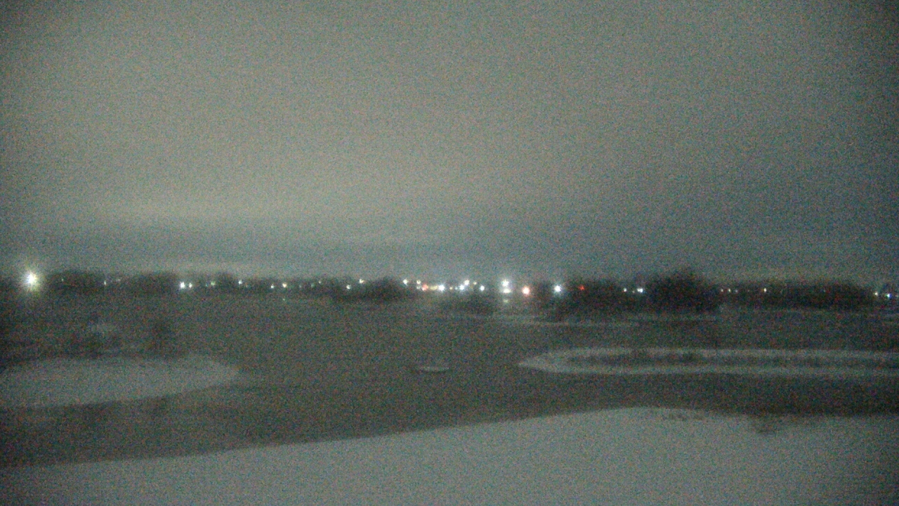 Thumbnail for current weather camera view from Three Oaks Recreation Area in Crystal Lake, Illinois