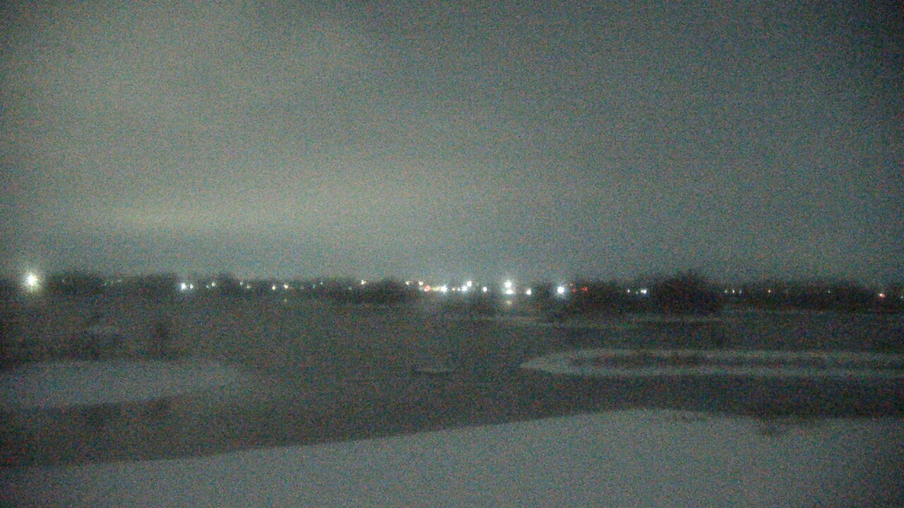 Thumbnail for current weather camera view from Three Oaks Recreation Area in Crystal Lake, Illinois