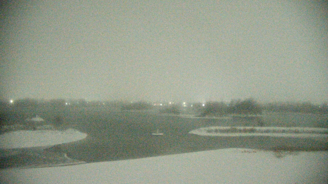 Thumbnail for current weather camera view from Three Oaks Recreation Area in Crystal Lake, Illinois