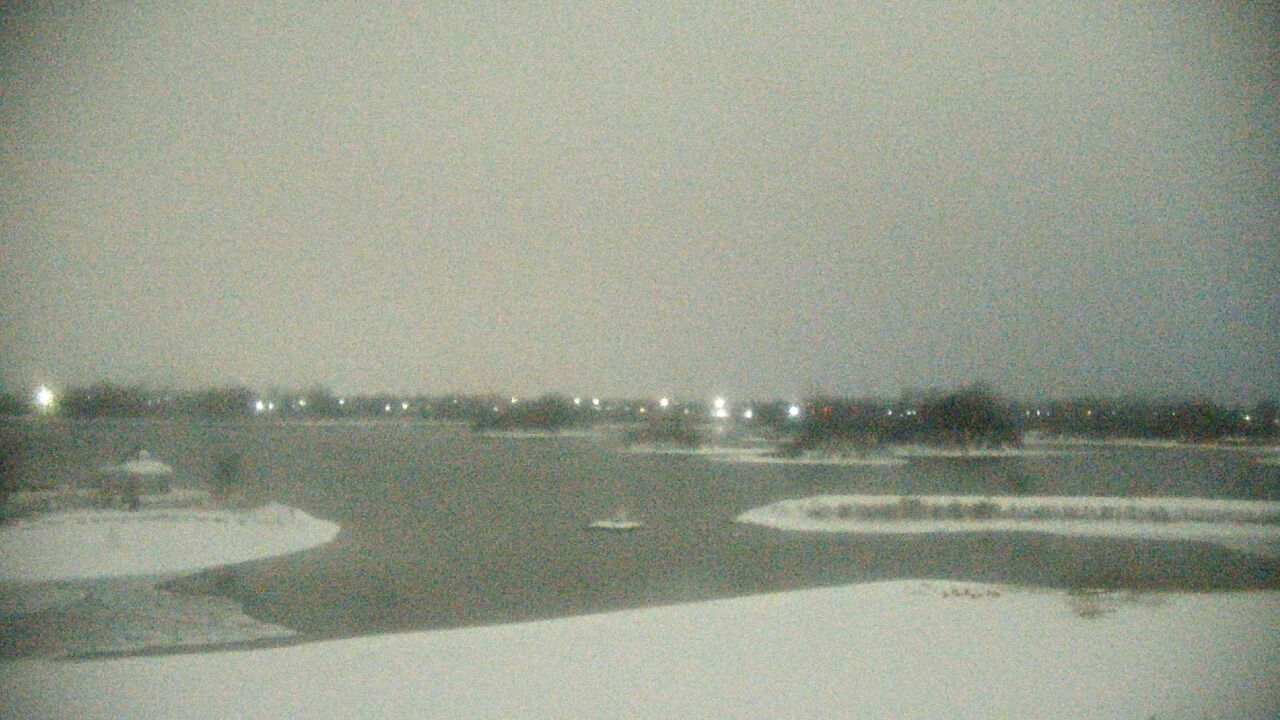 Thumbnail for current weather camera view from Three Oaks Recreation Area in Crystal Lake, Illinois