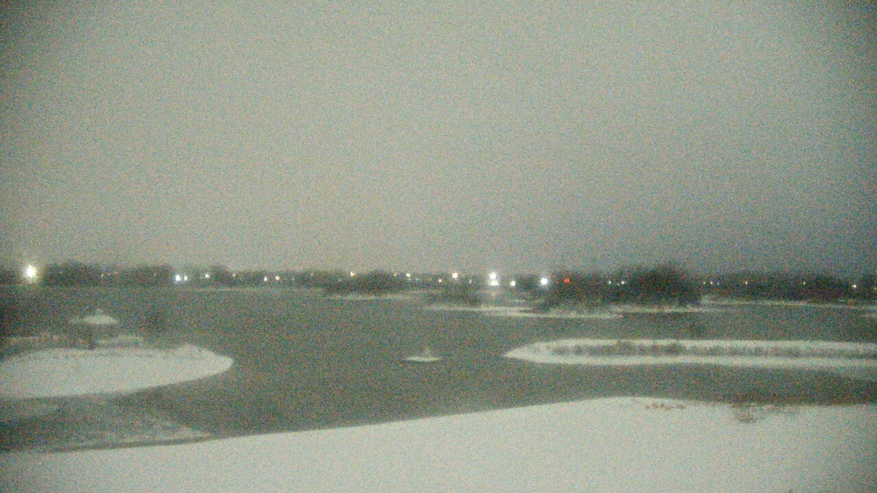Thumbnail for current weather camera view from Three Oaks Recreation Area in Crystal Lake, Illinois