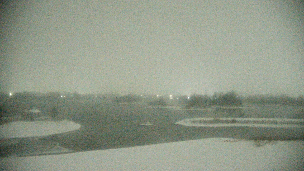 Thumbnail for current weather camera view from Three Oaks Recreation Area in Crystal Lake, Illinois
